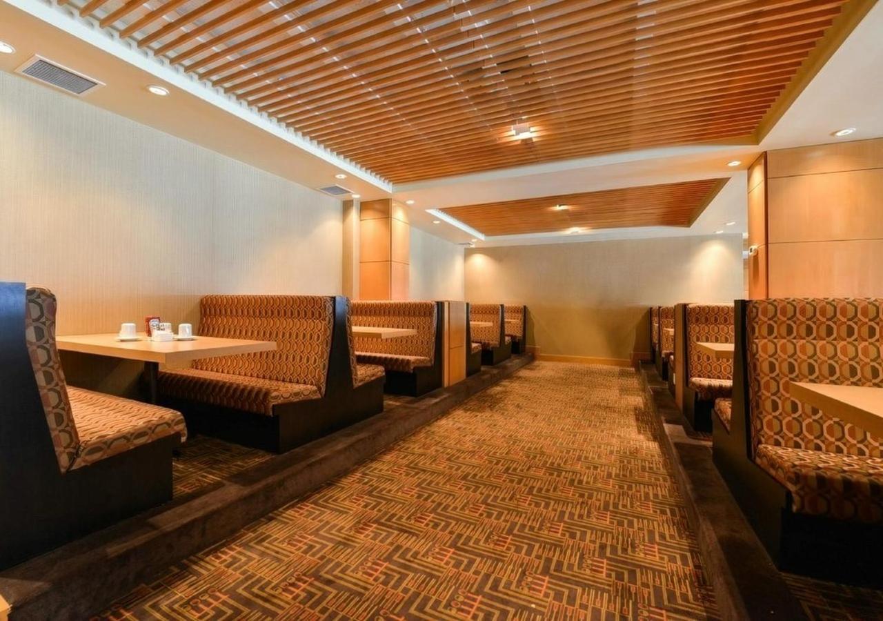 Edmonton Hotel & Convention Center Έντμοντον Εξωτερικό φωτογραφία