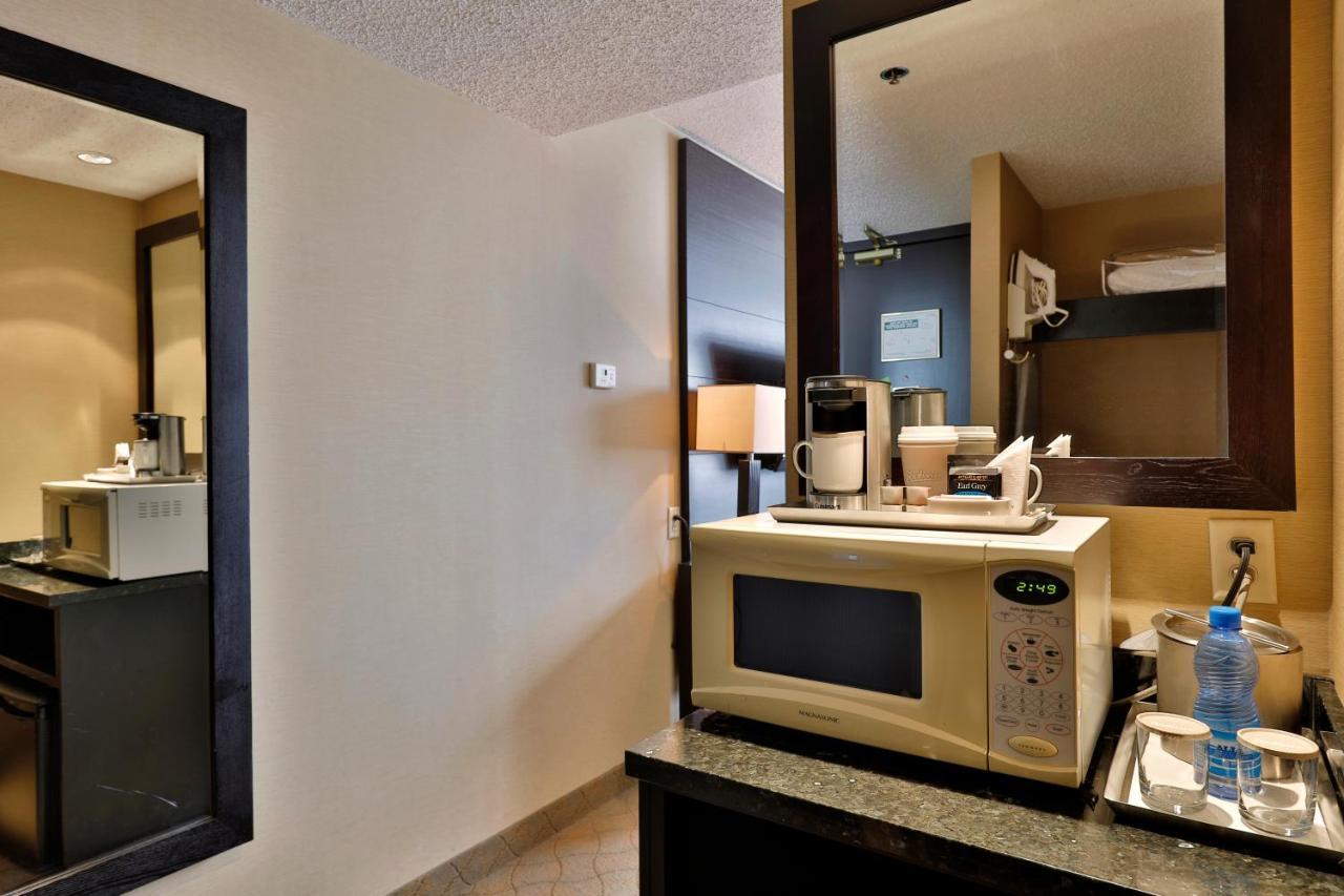 Edmonton Hotel & Convention Center Έντμοντον Εξωτερικό φωτογραφία